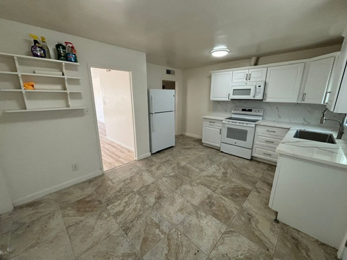 El Centro House: 1249 Sandalwood Dr.
