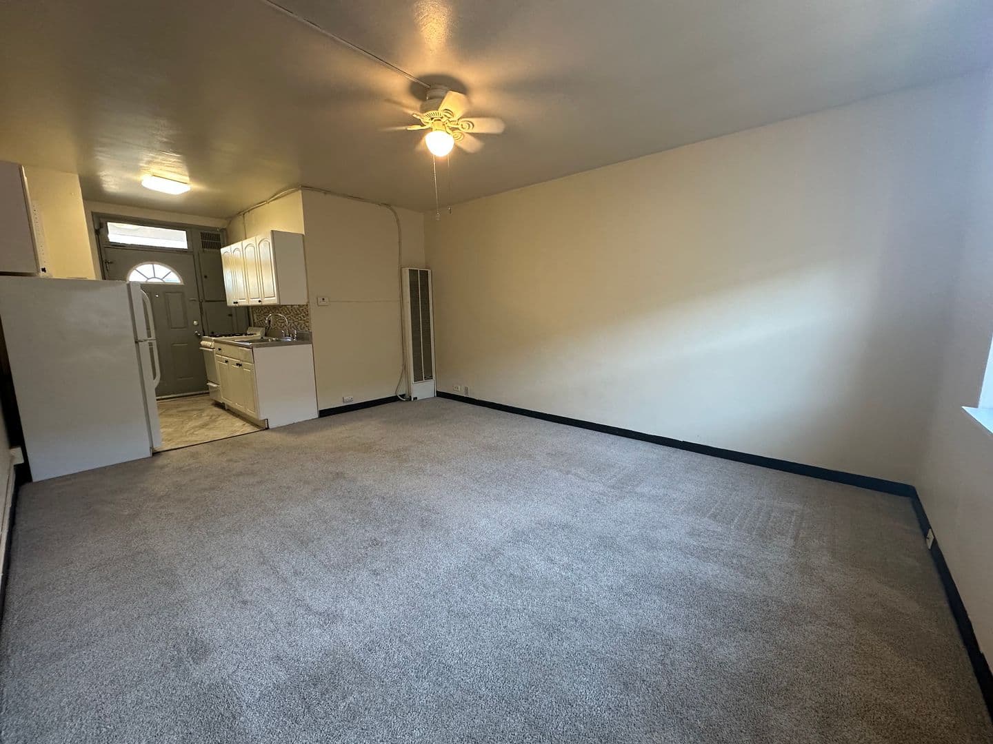 Milwaukee Apartment: 1026 E Lyon St