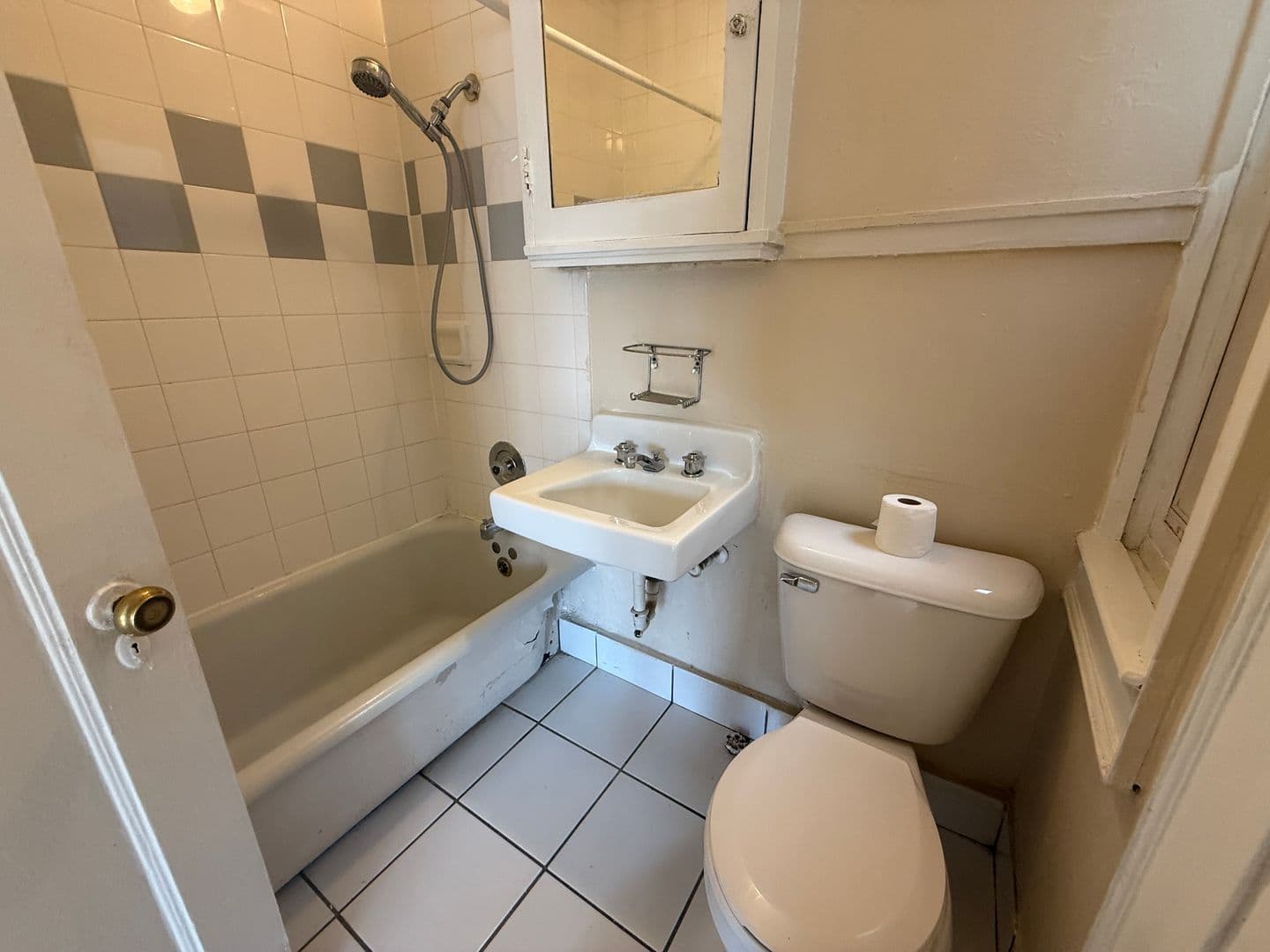 Milwaukee Apartment: 1303 N. Cass St.