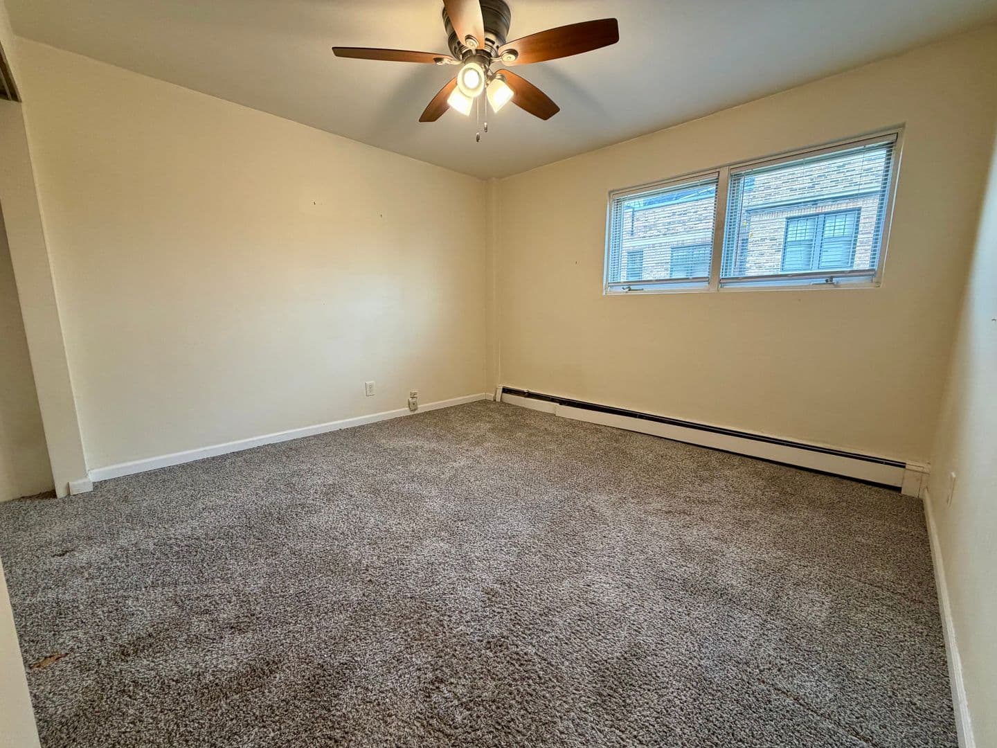 Milwaukee Apartment: 1321 N Franklin Pl