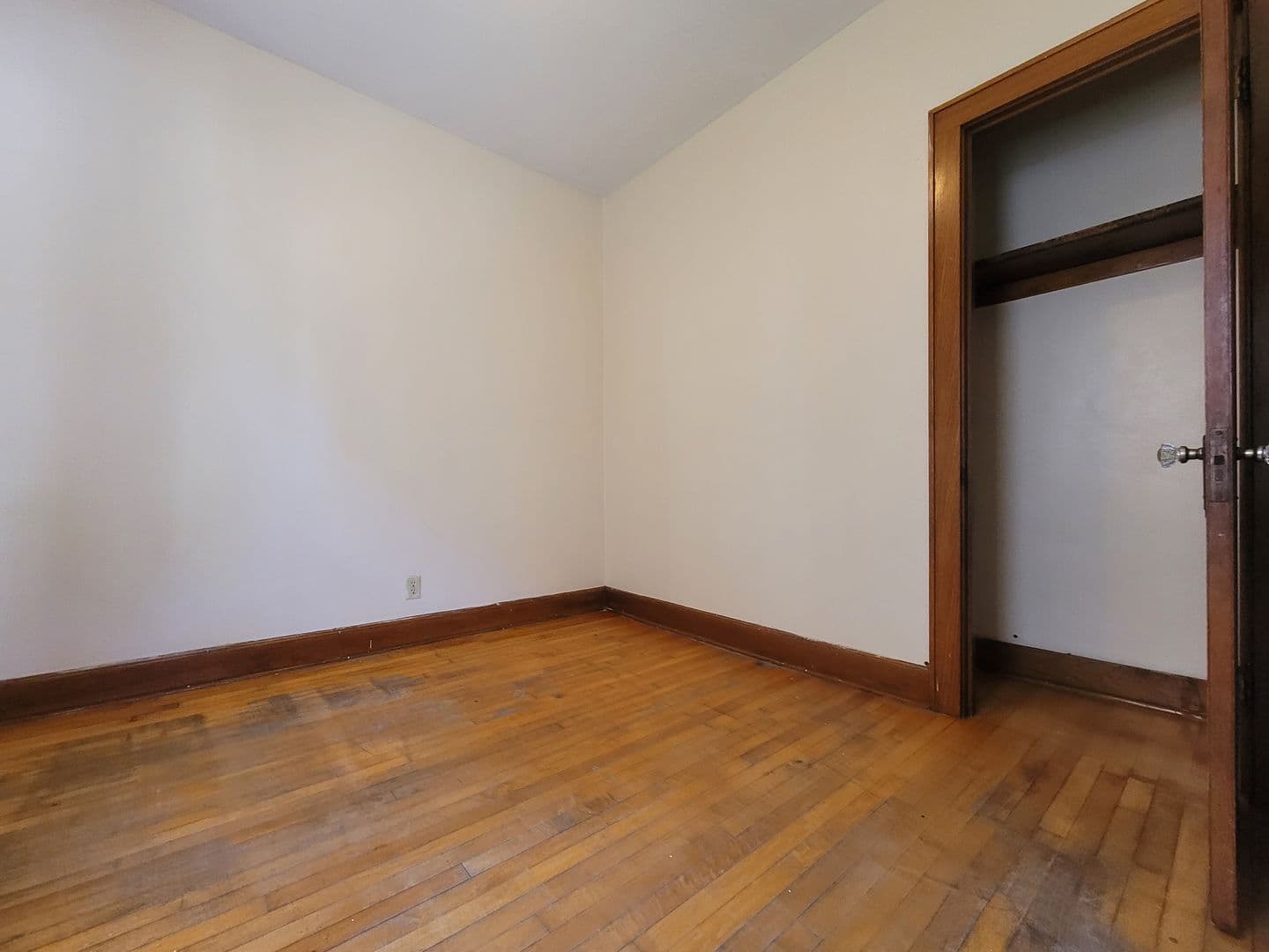 Milwaukee Apartment: 421-425 W. Washington St.