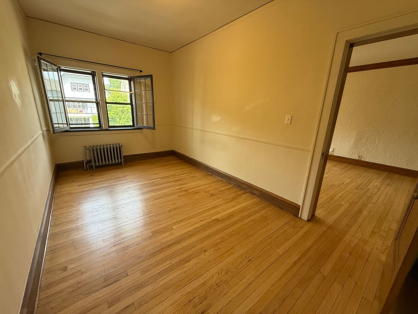 Milwaukee Apartment: 1628 N. Franklin Pl.