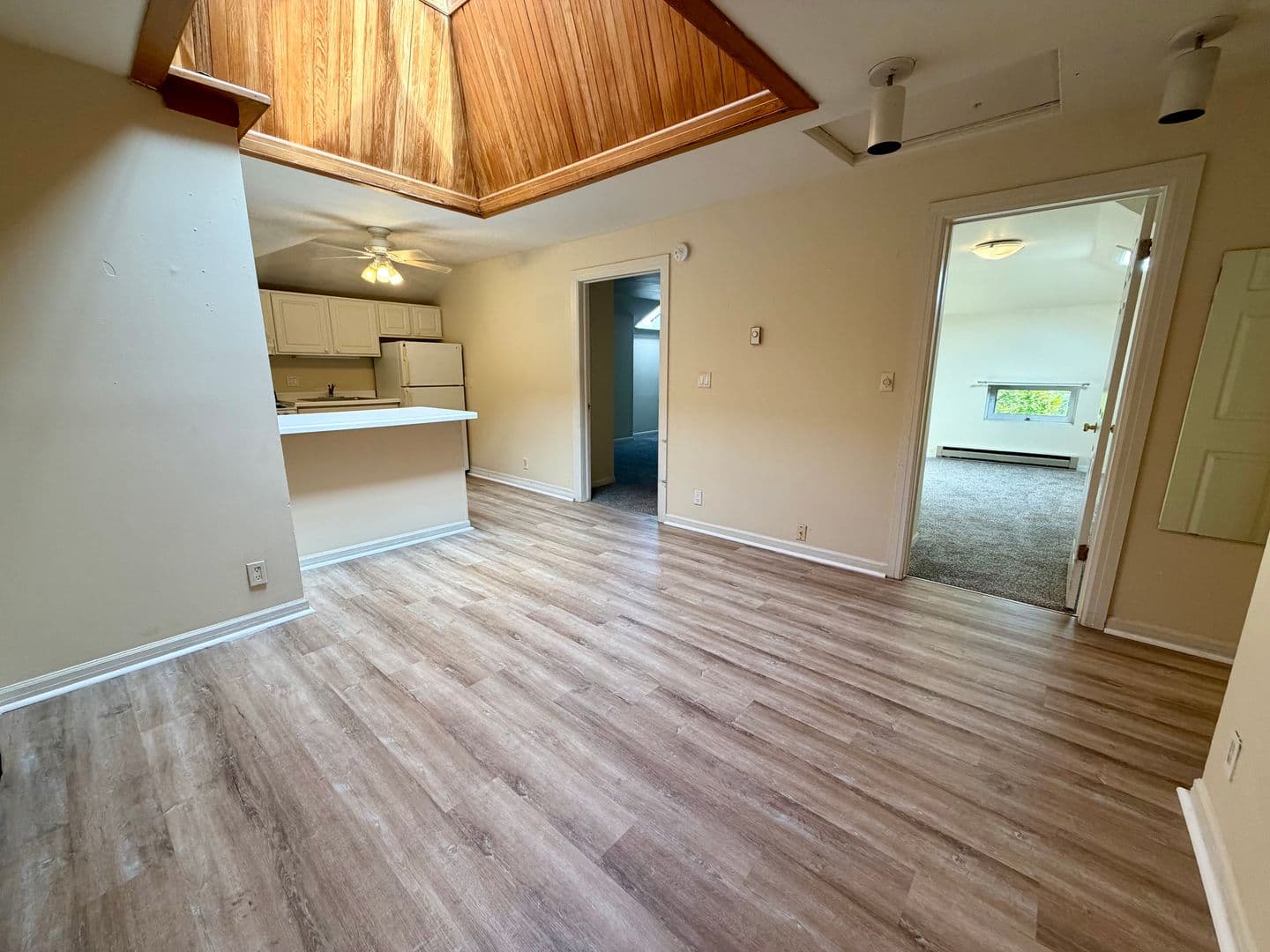 Milwaukee Apartment: 1227-1237 N. Cass St.