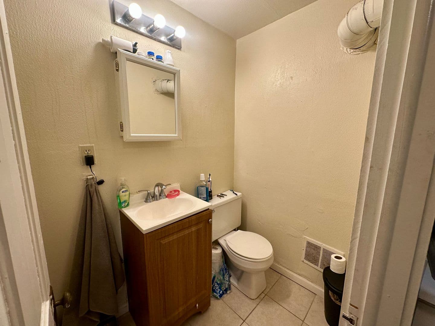 Milwaukee Apartment: 706-08 E. Juneau Ave.