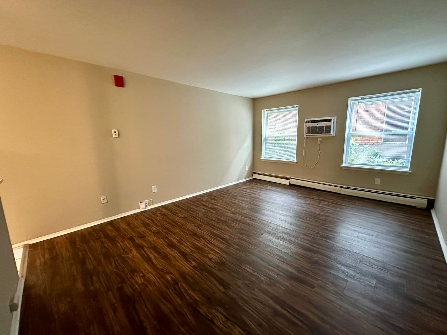 Milwaukee Apartment: 3069 N. Oakland Ave.