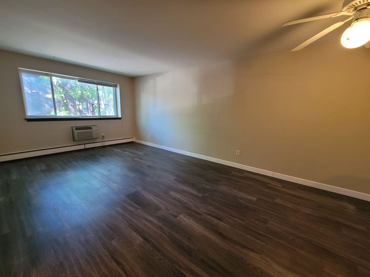 Milwaukee Apartment: 2535 N. Prospect Ave