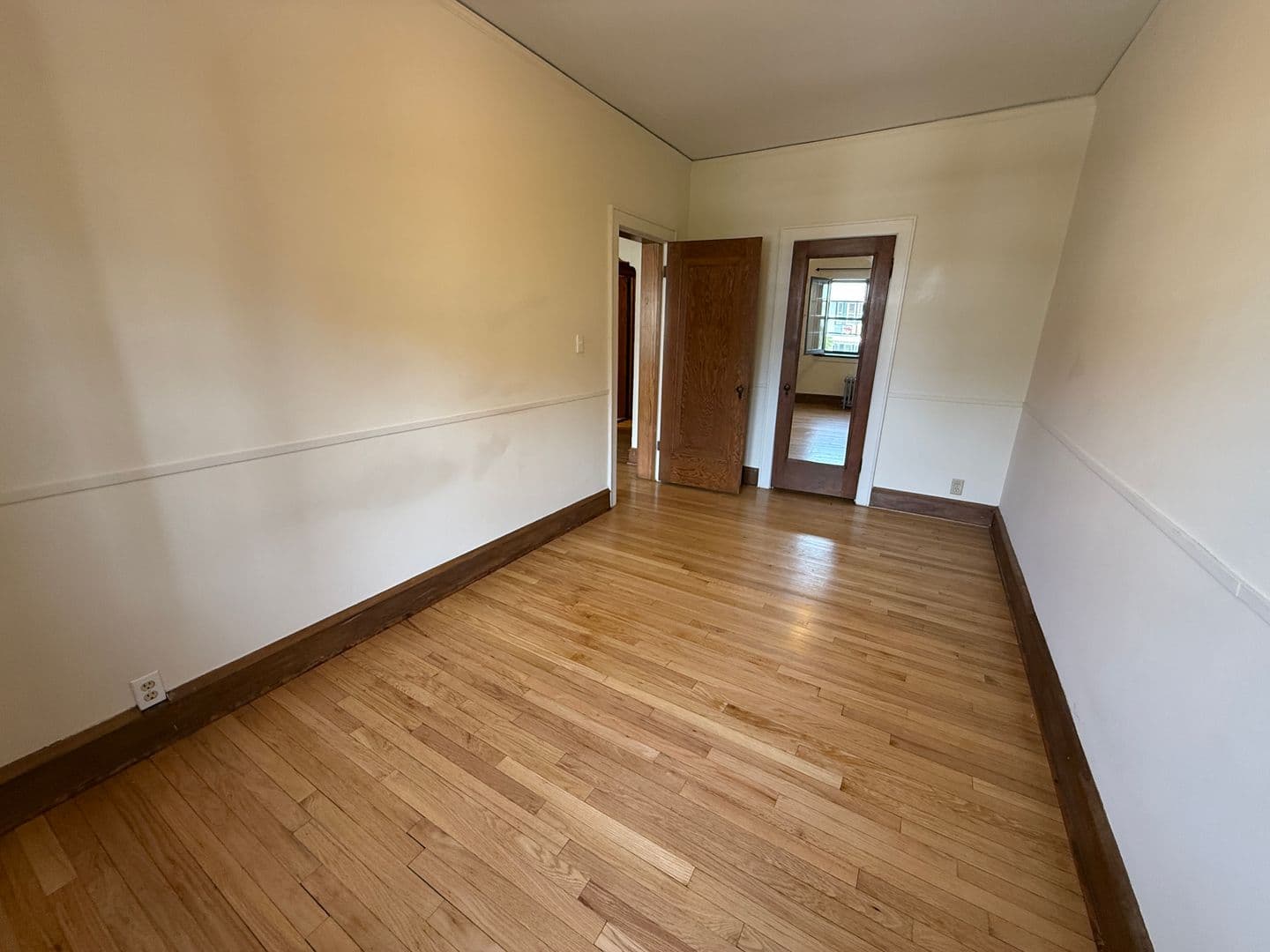 Milwaukee Apartment: 1628 N. Franklin Pl.