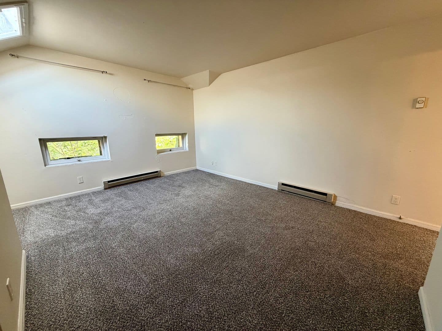 Milwaukee Apartment: 1227-1237 N. Cass St.