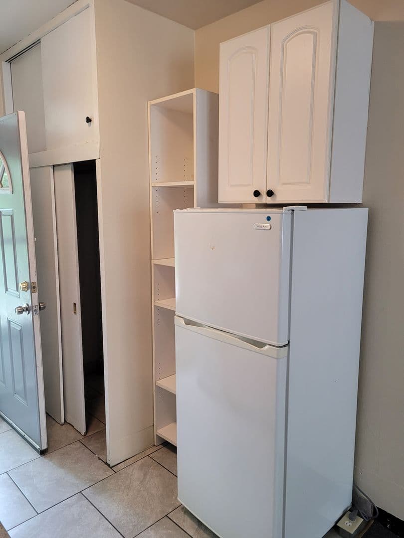 Milwaukee Apartment: 1026 E Lyon St