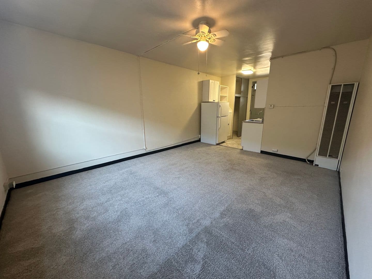 Milwaukee Apartment: 1026 E Lyon St