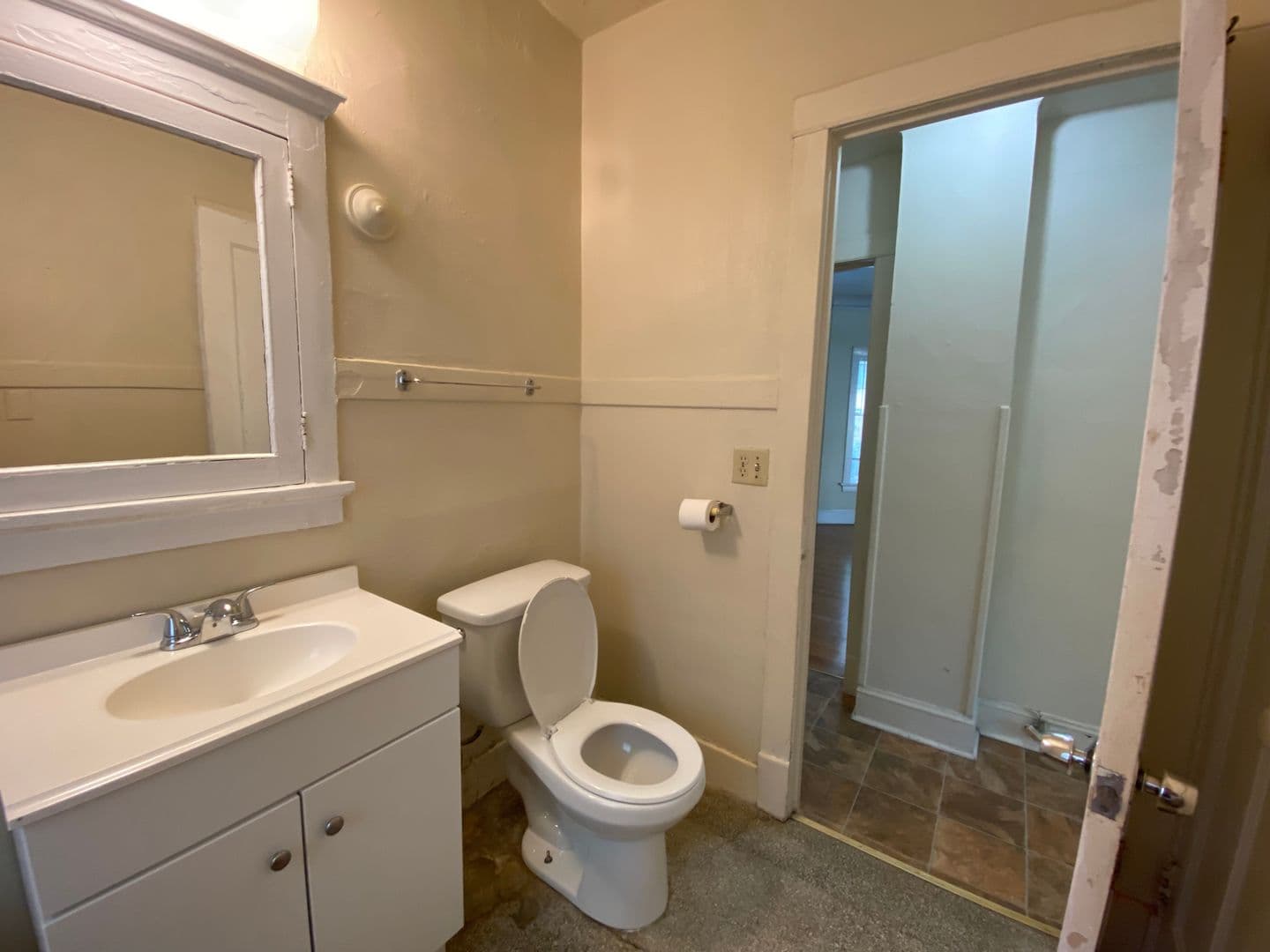 Milwaukee Apartment: 1233 N Marshall St.