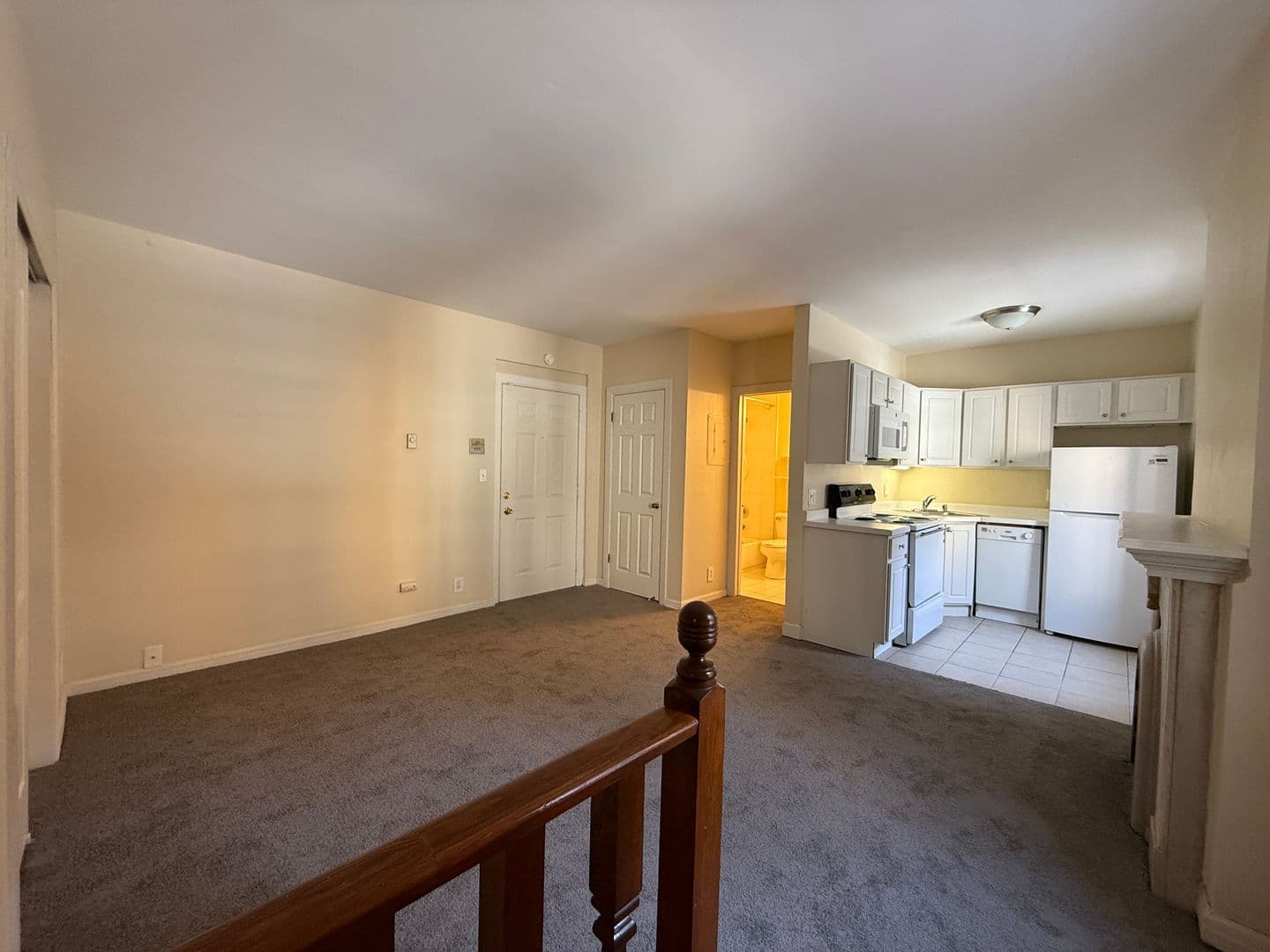 Milwaukee Apartment: 1227-1237 N. Cass St.