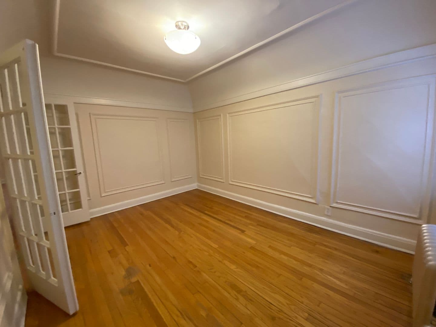 Milwaukee Apartment: 1915 N. Prospect Ave.
