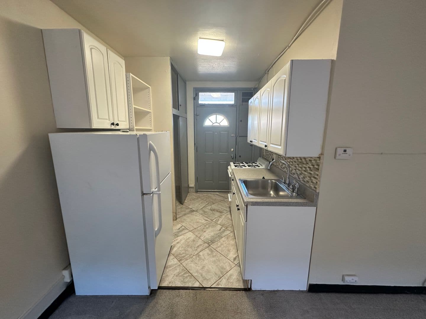 Milwaukee Apartment: 1026 E Lyon St