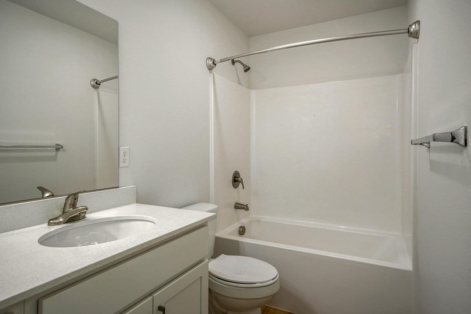 Salem Townhome: 1274 Baxter Rd S.