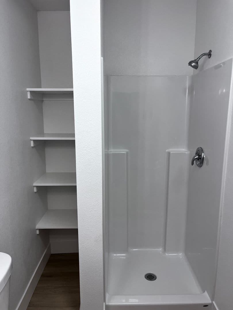 Salem Apartment: 2385 Fairgrounds Rd NE