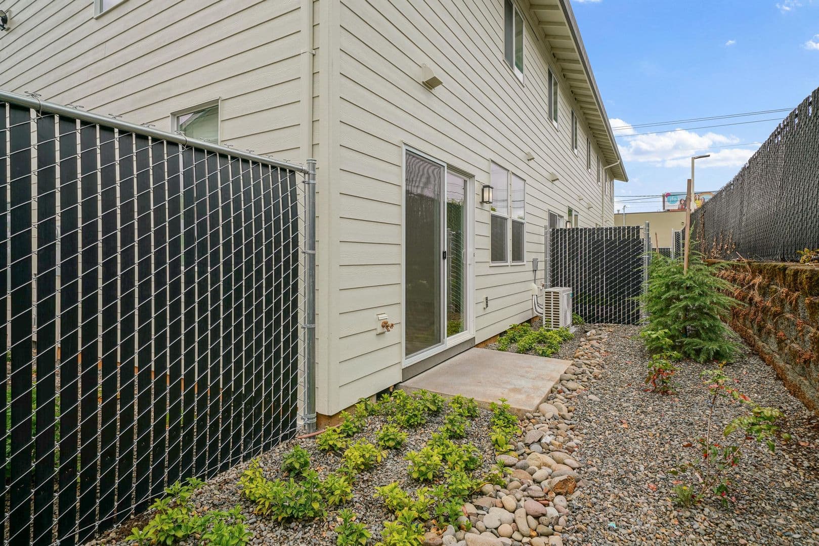 Salem Townhome: 1274 Baxter Rd S.