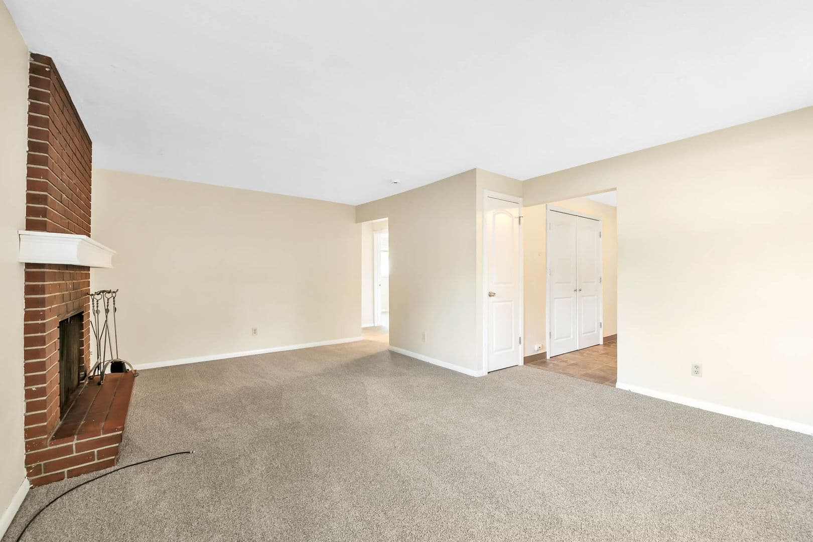 Salem Apartment: 1809 - 1817 Ferry St SE