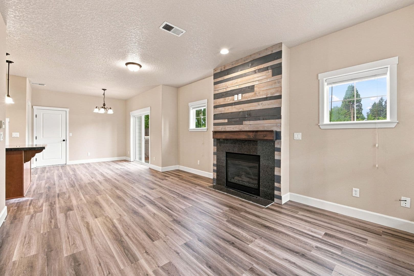 Oregon City House: 14174 Murren Way