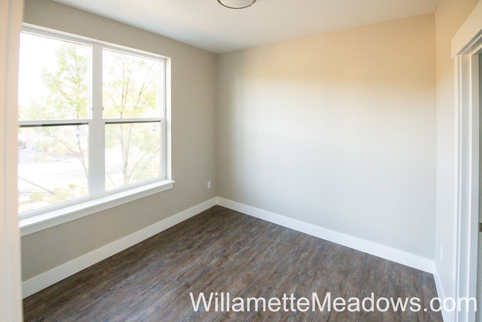 Salem Apartment: 2385 Fairgrounds Rd NE