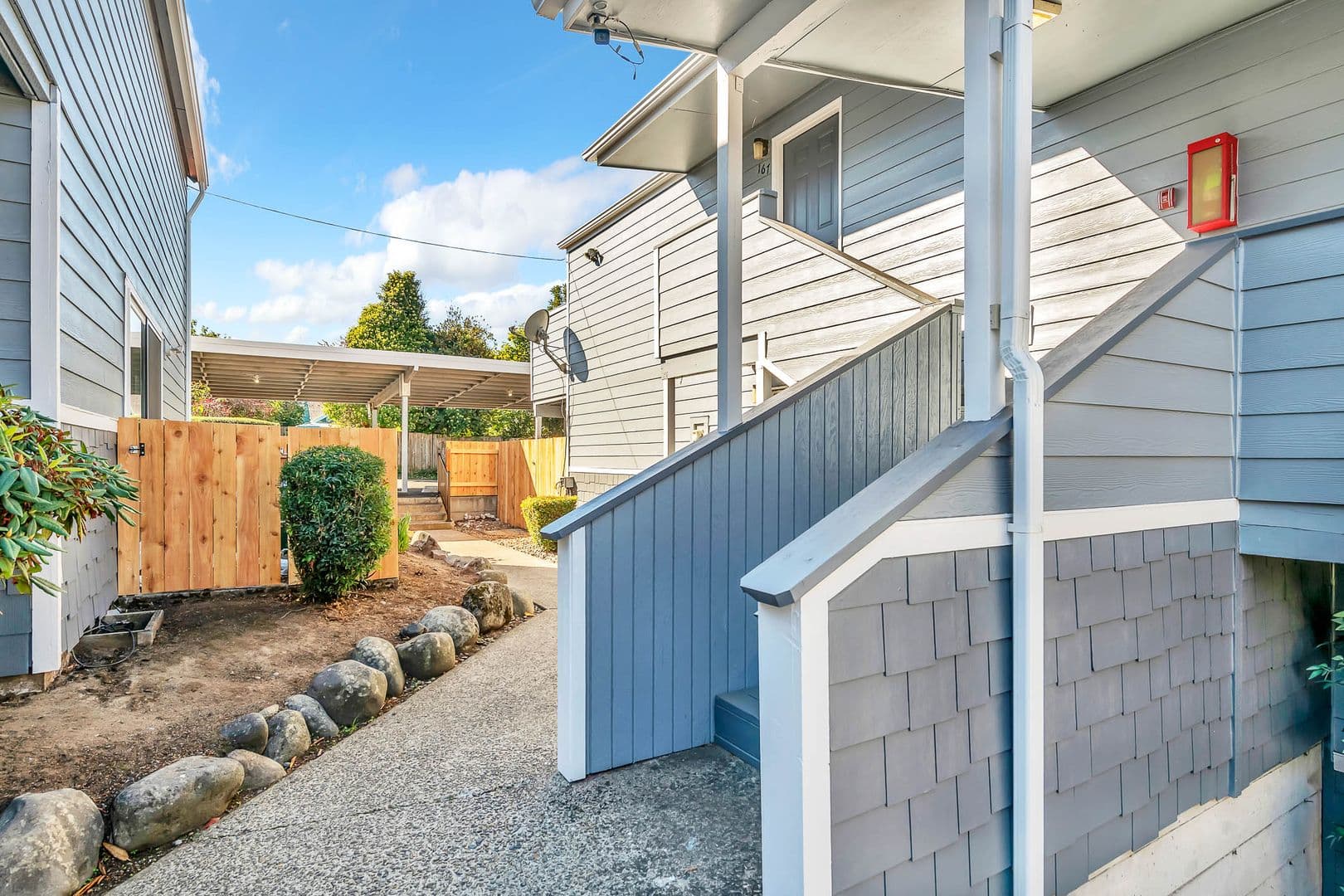 Salem Apartment: 151 - 199 25th Street NE