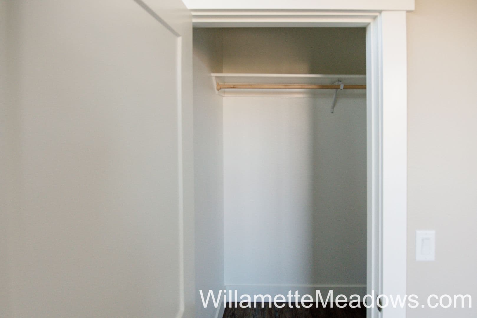 Salem Apartment: 2385 Fairgrounds Rd NE