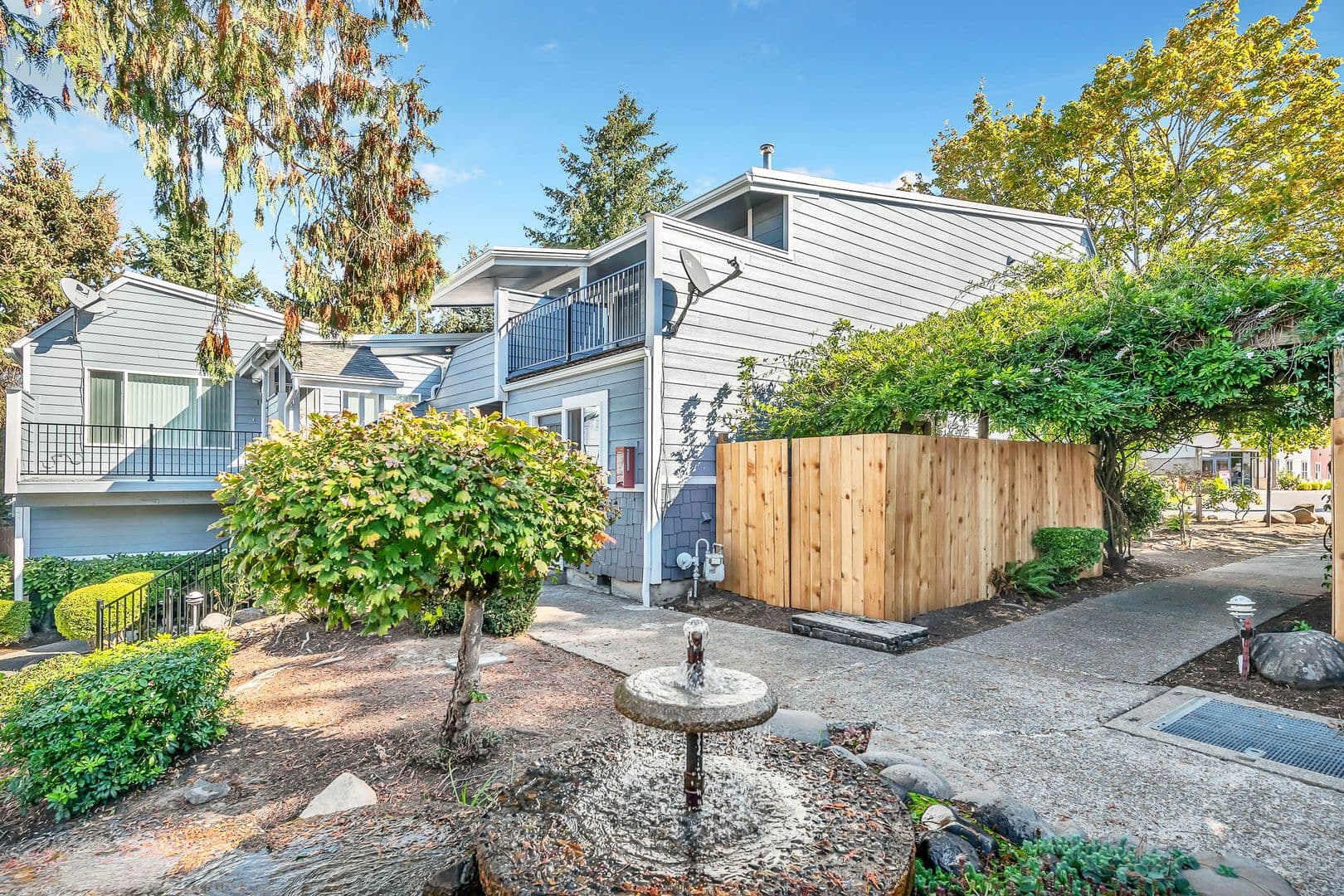 Salem Apartment: 151 - 199 25th Street NE