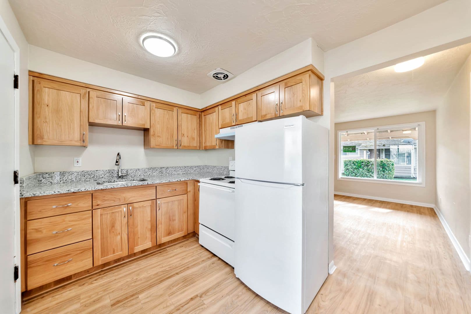 Salem Apartment: 138 - 168 25th NE