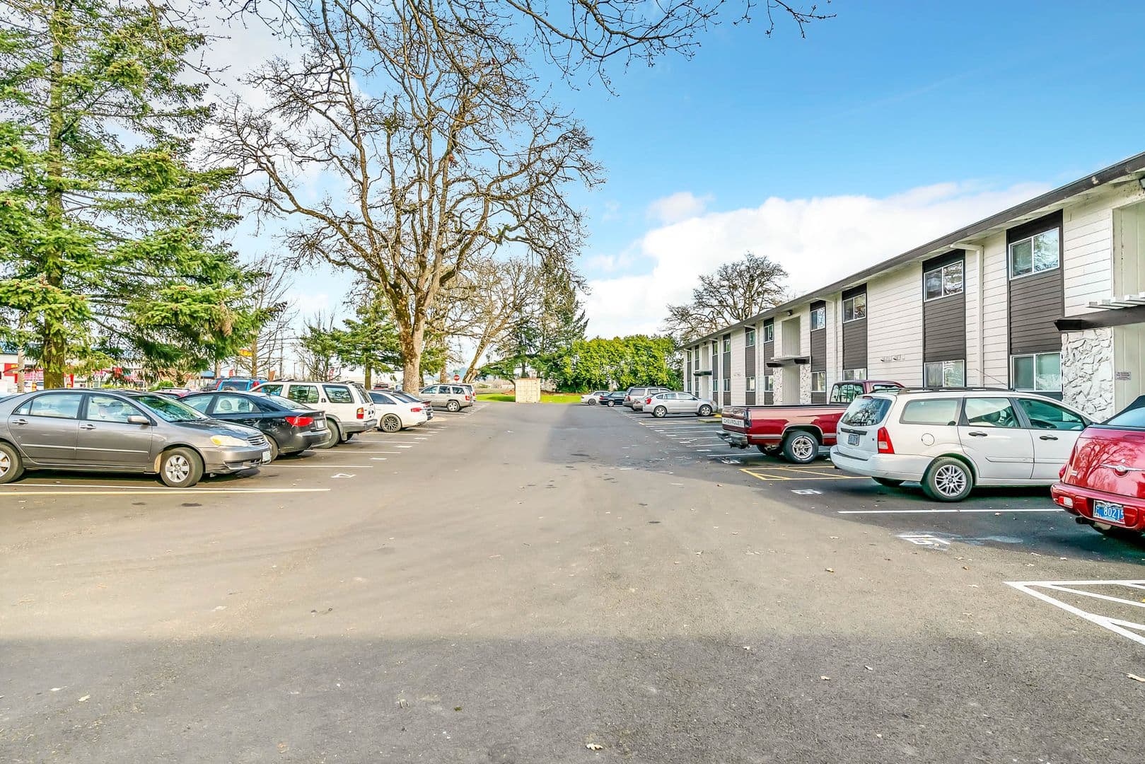 Albany Apartment: 3222 North Shore Dr SE