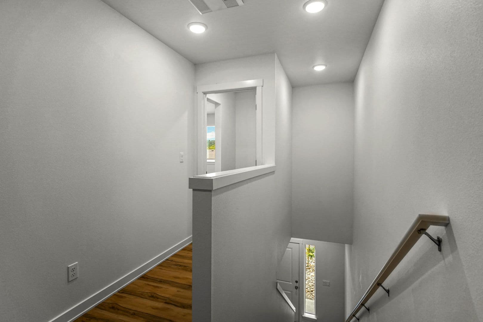 Salem Townhome: 1274 Baxter Rd S.