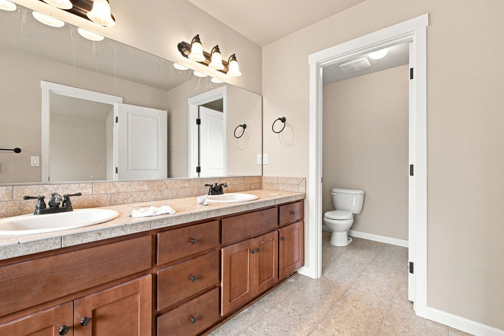 Oregon City House: 14174 Murren Way