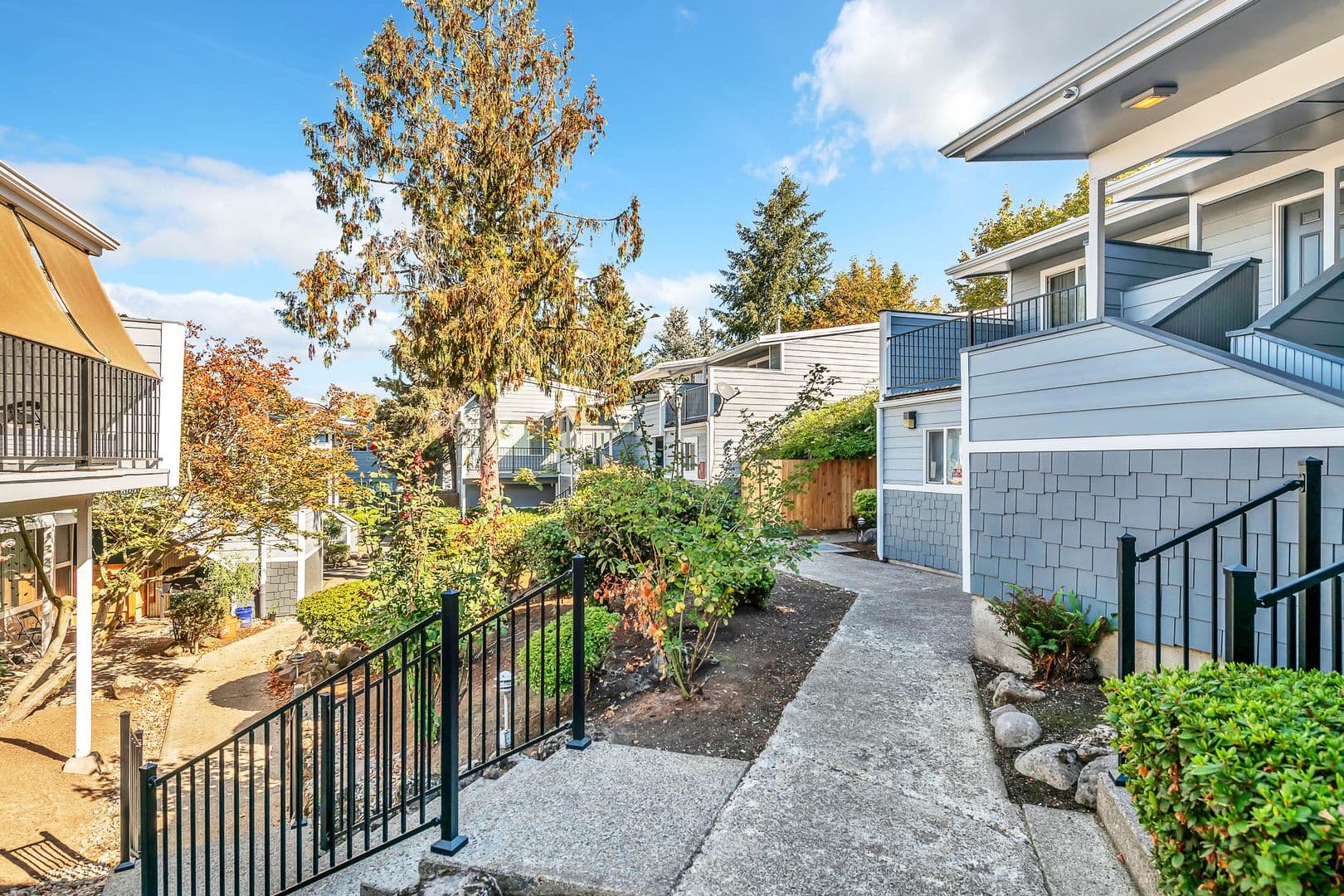 Salem Apartment: 151 - 199 25th Street NE