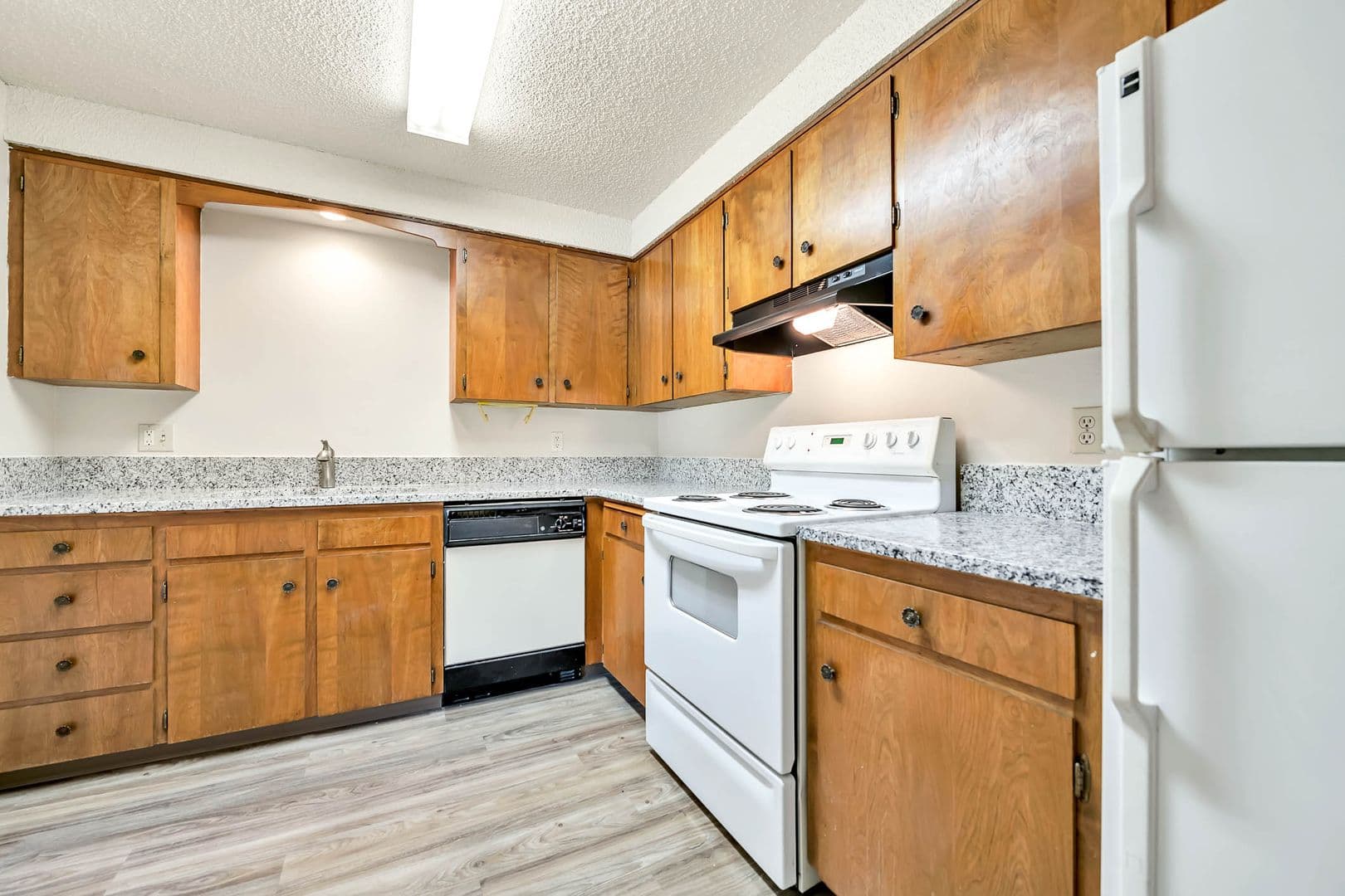 Salem Apartment: 151 - 199 25th Street NE