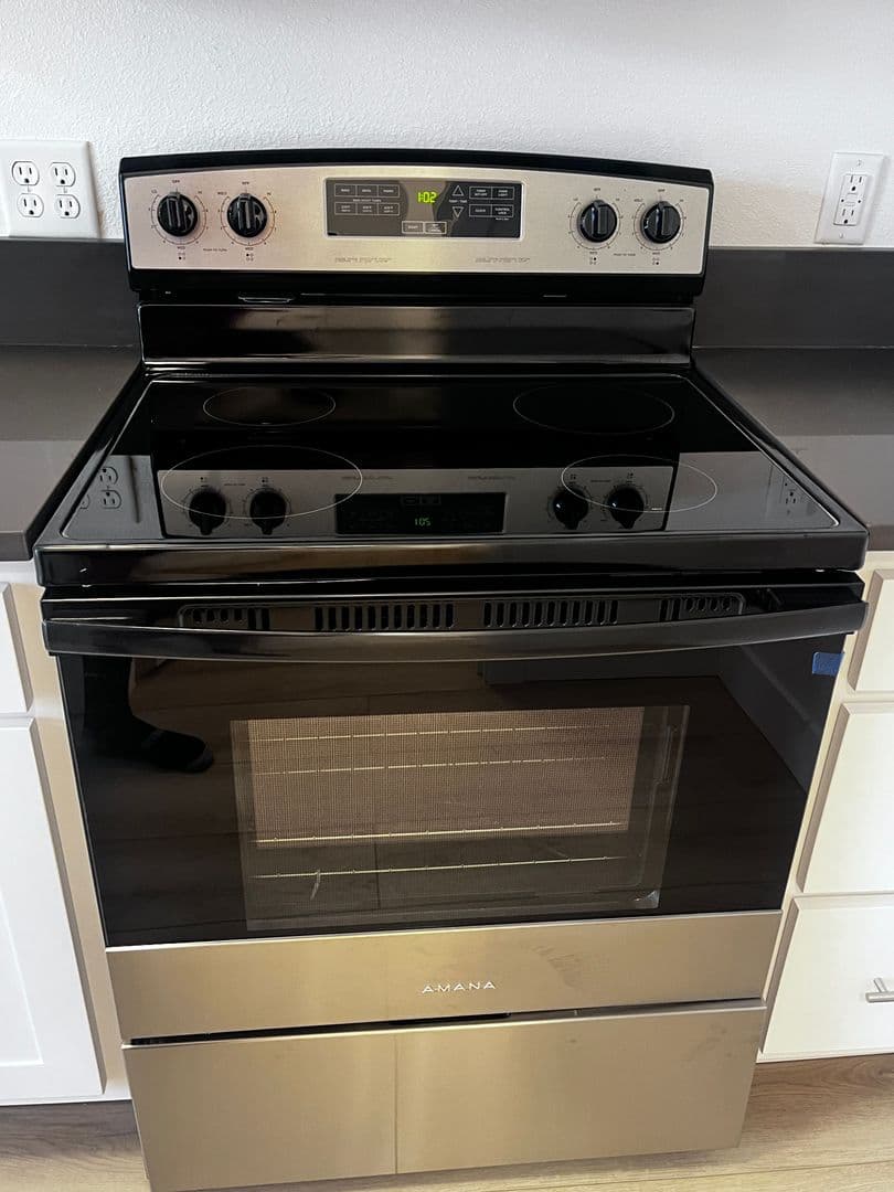 Salem Apartment: 2385 Fairgrounds Rd NE