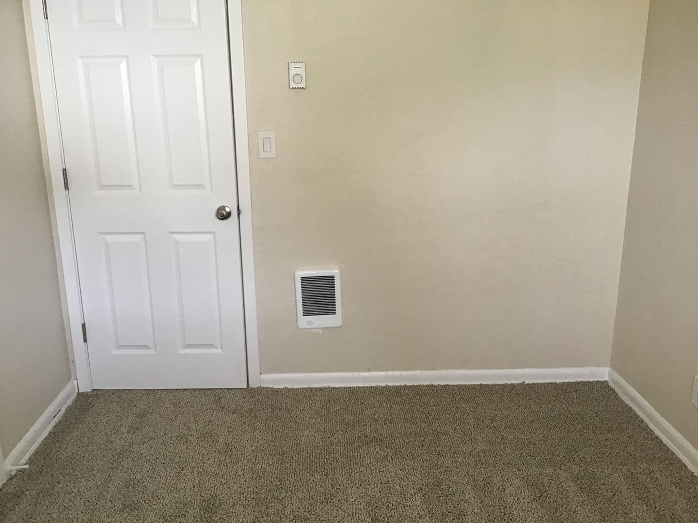 Salem Apartment: 138 - 168 25th NE