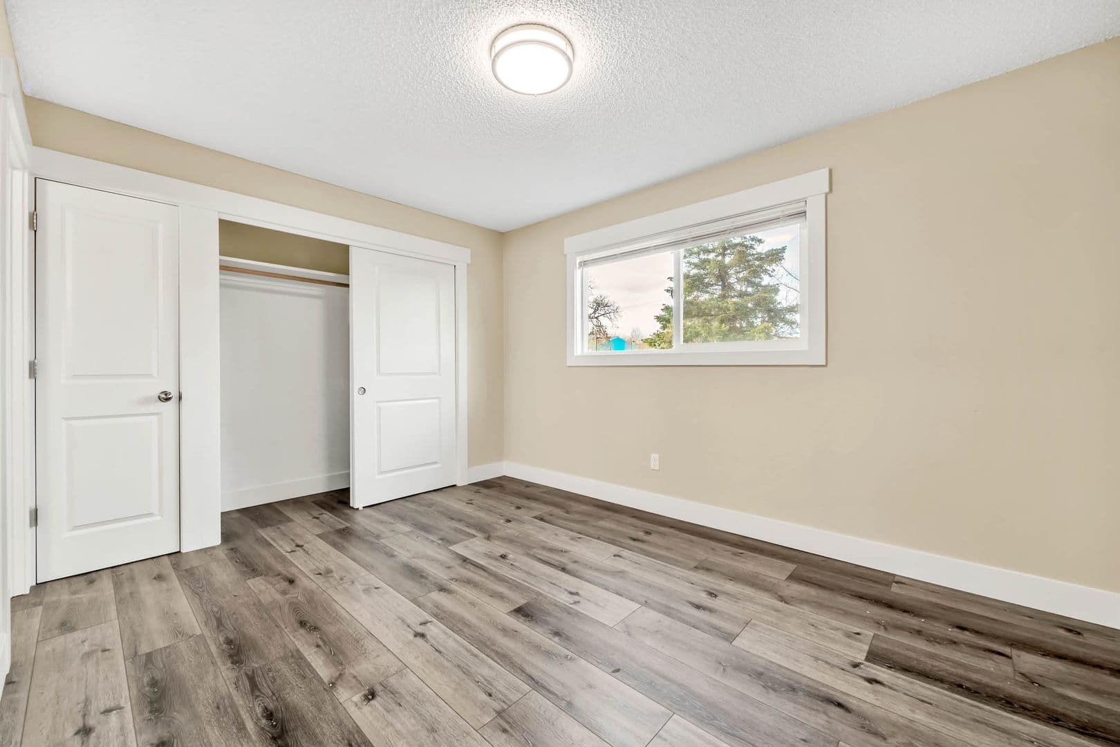 Albany Apartment: 3222 North Shore Dr SE