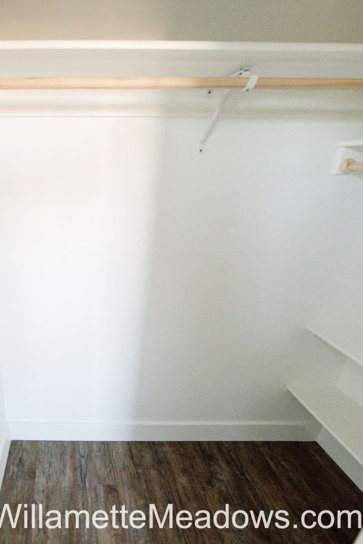 Salem Apartment: 2385 Fairgrounds Rd NE
