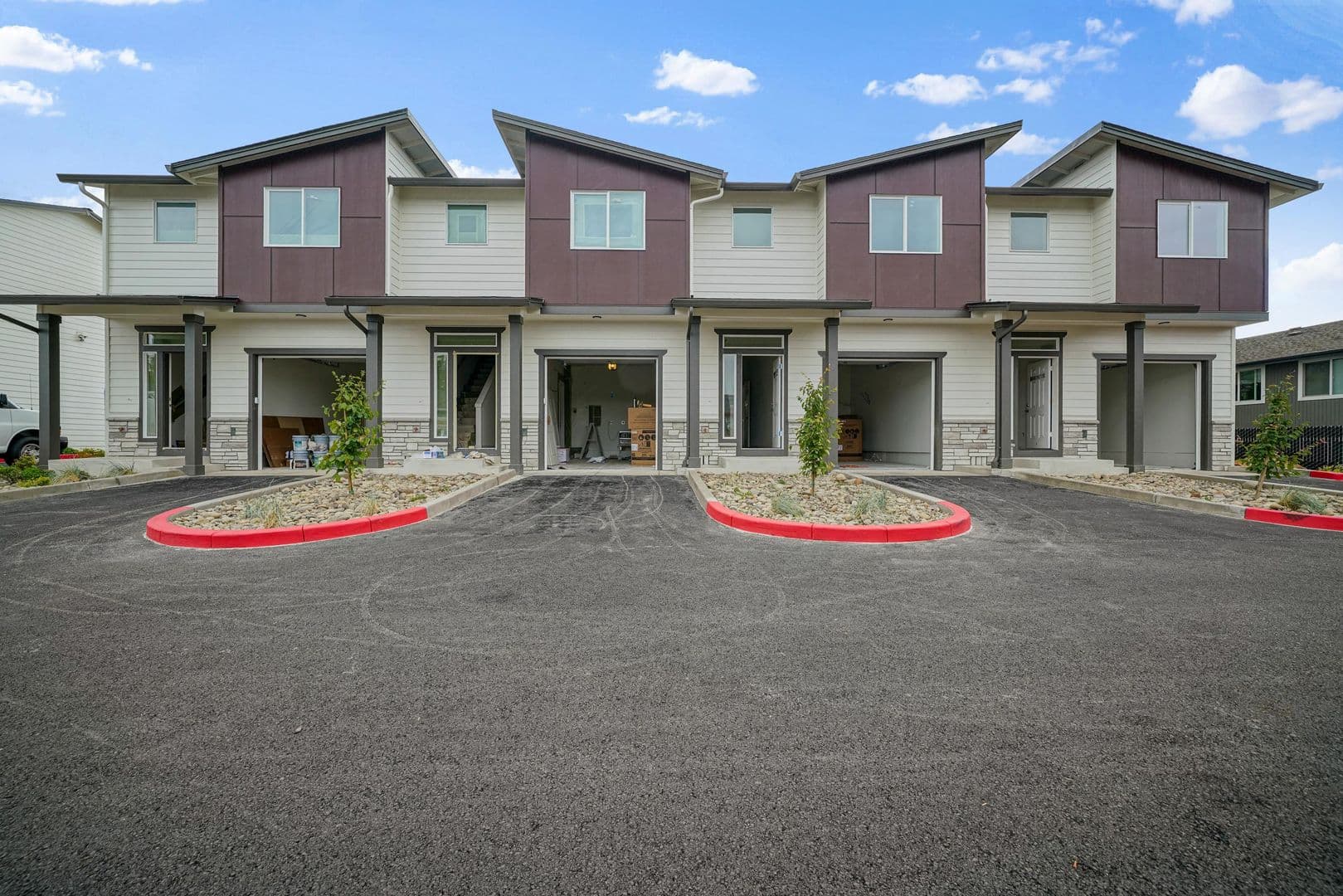 Salem Townhome: 1274 Baxter Rd S.