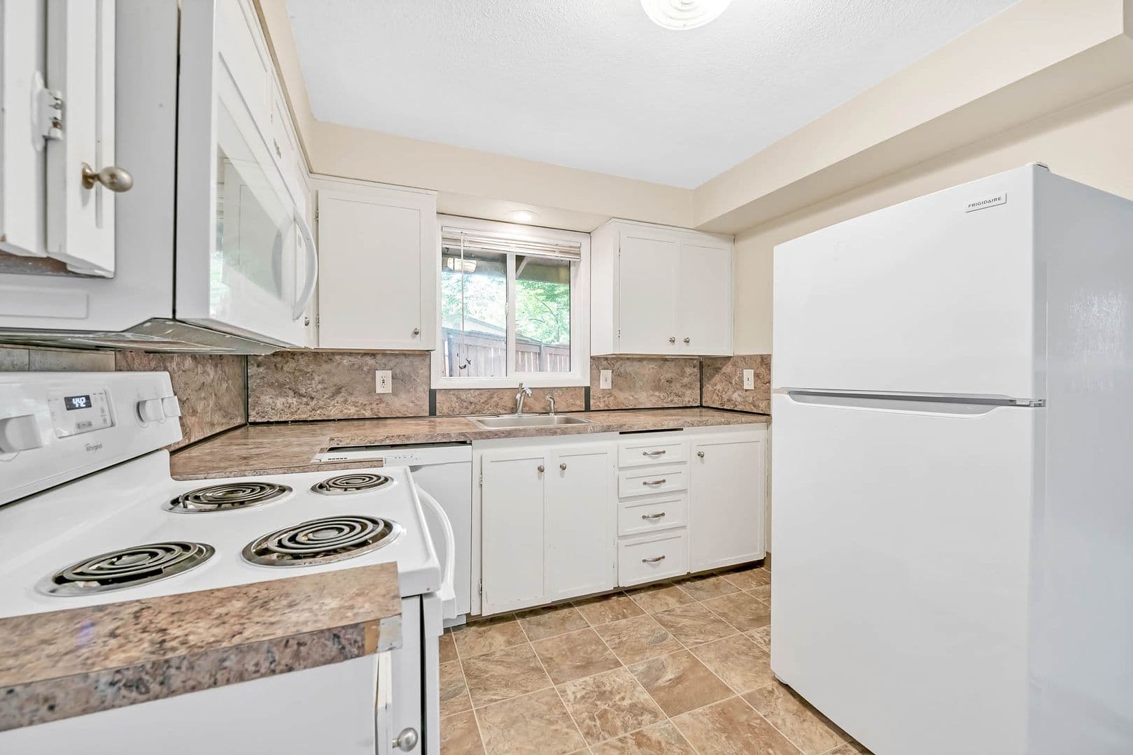 Salem Apartment: 1809 - 1817 Ferry St SE