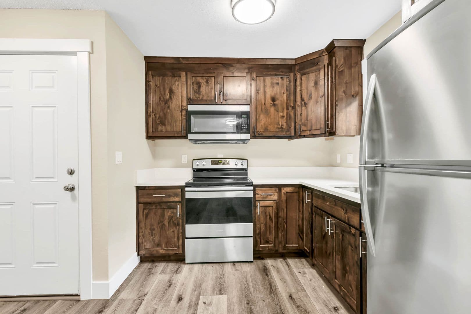 Albany Apartment: 3222 North Shore Dr SE