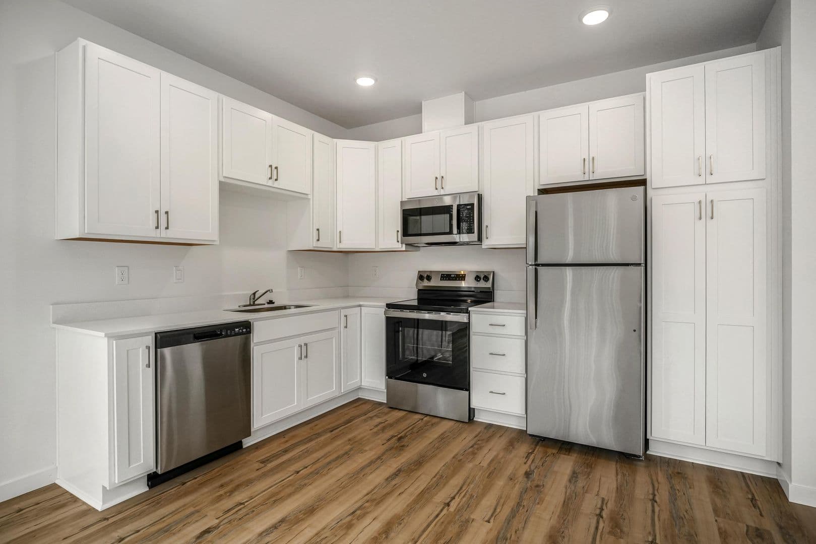 Salem Townhome: 1274 Baxter Rd S.