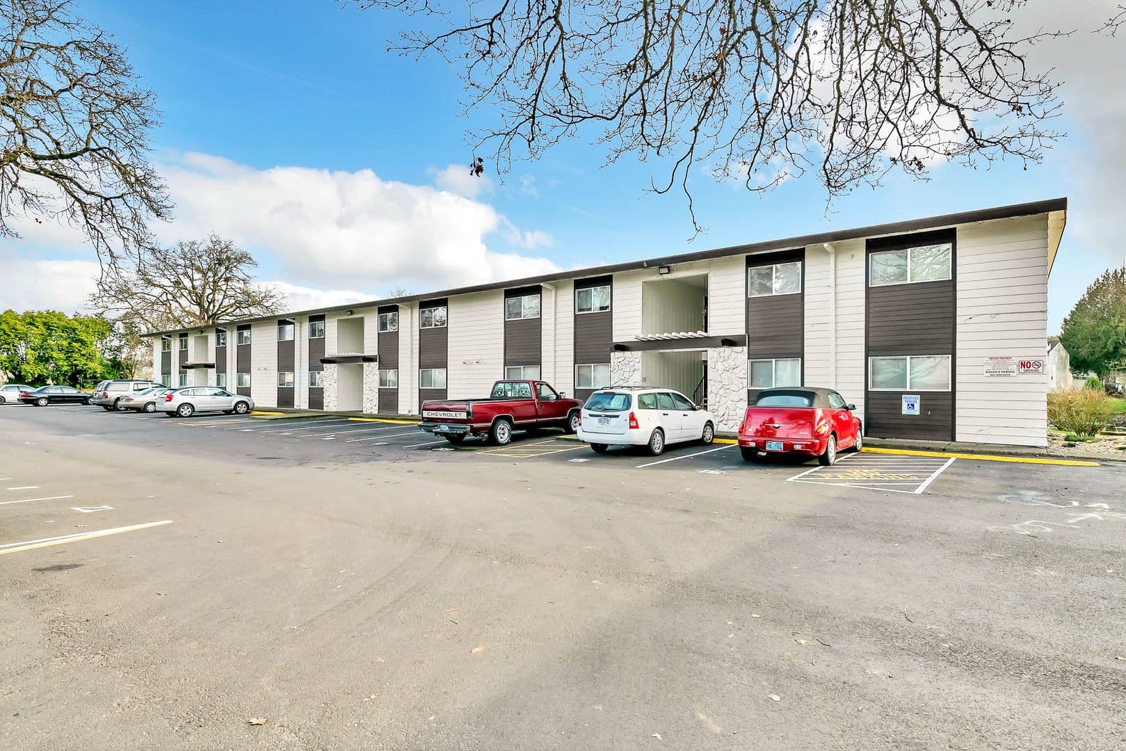Albany Apartment: 3222 North Shore Dr SE