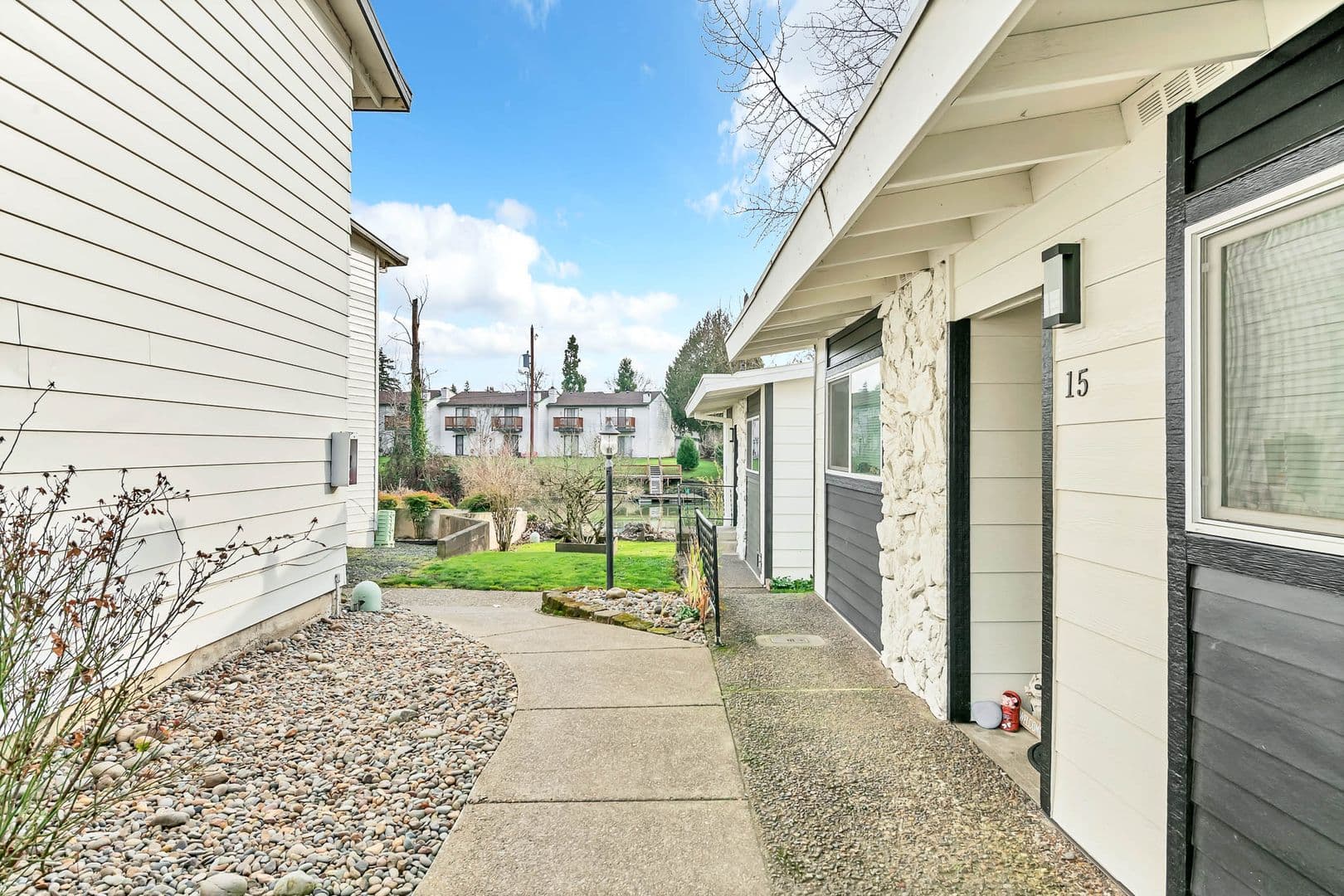 Albany Apartment: 3222 North Shore Dr SE