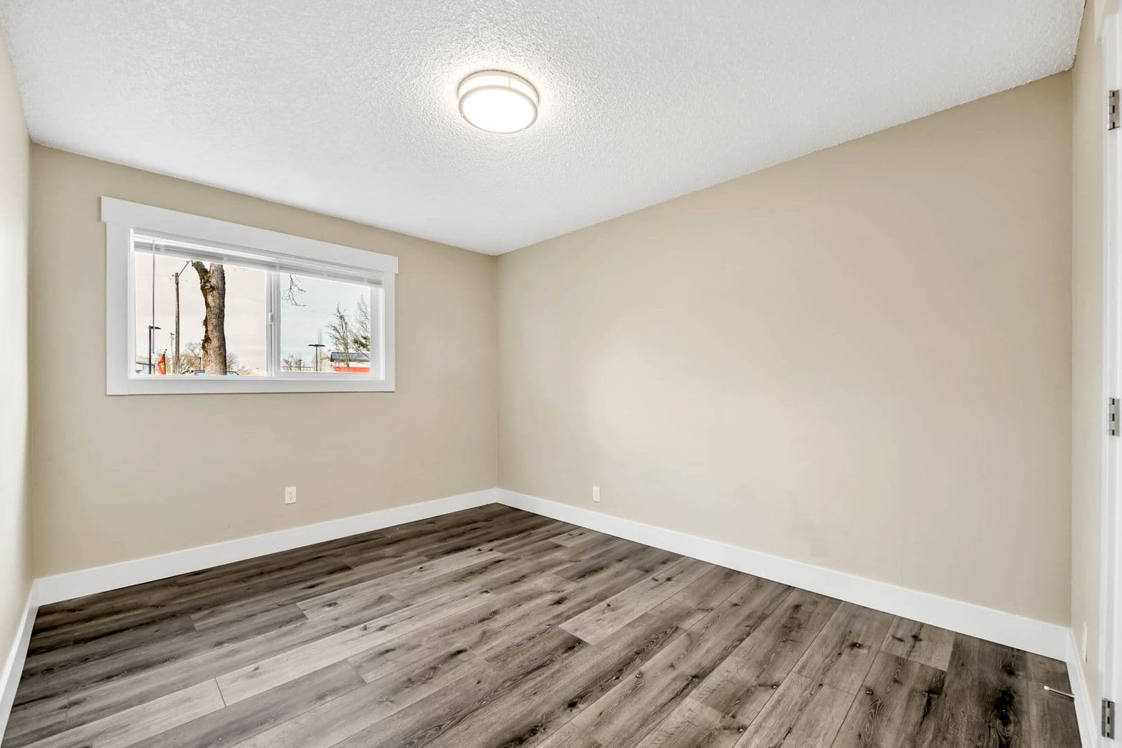 Albany Apartment: 3222 North Shore Dr SE