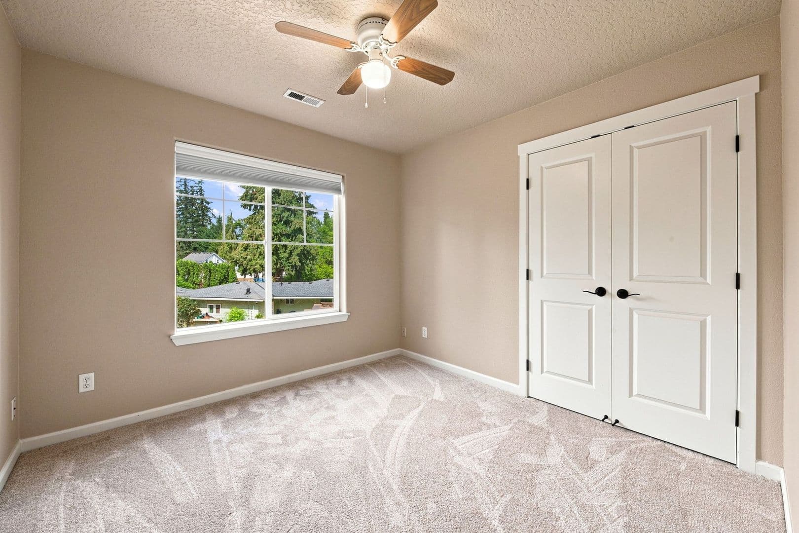 Oregon City House: 14174 Murren Way