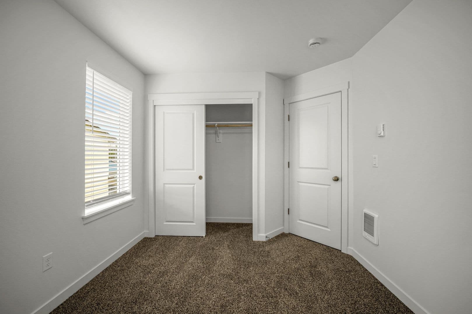 Salem Townhome: 1274 Baxter Rd S.