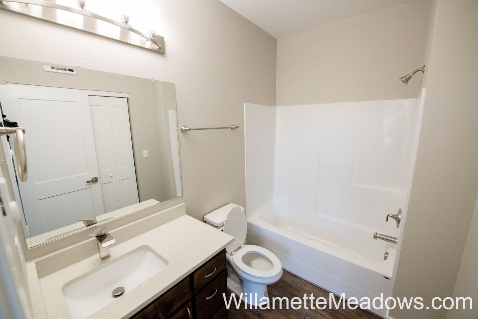 Salem Apartment: 2385 Fairgrounds Rd NE