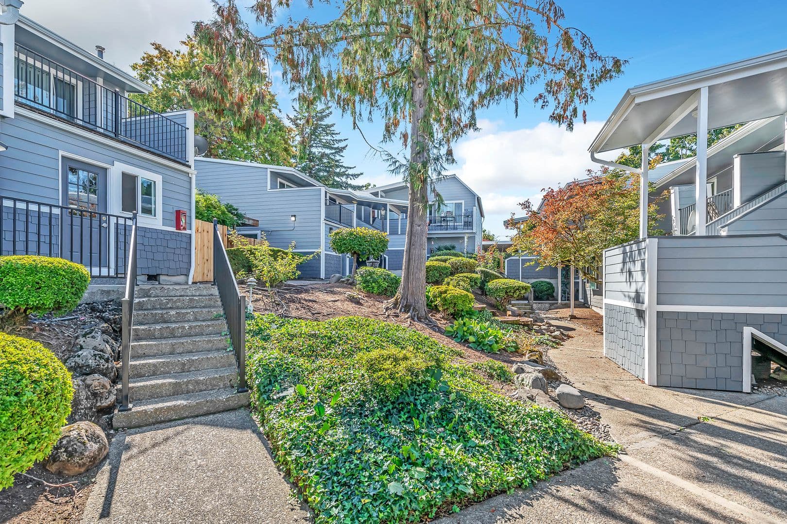 Salem Apartment: 151 - 199 25th Street NE