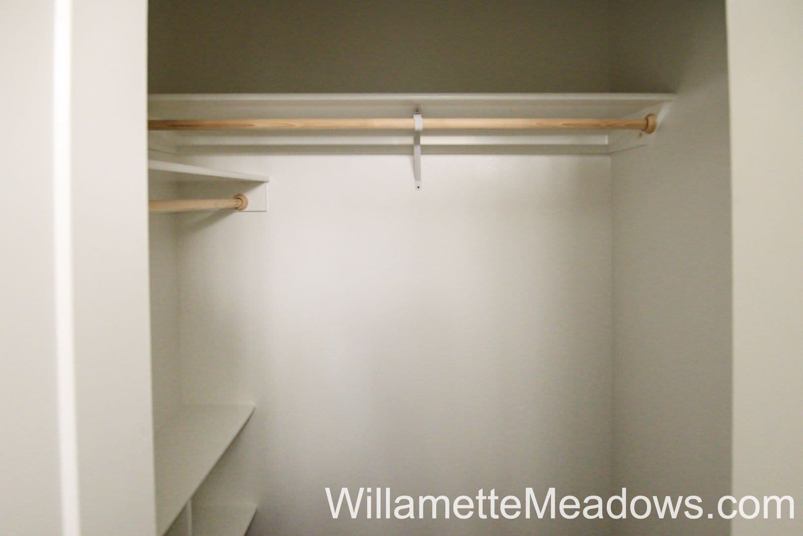 Salem Apartment: 2385 Fairgrounds Rd NE