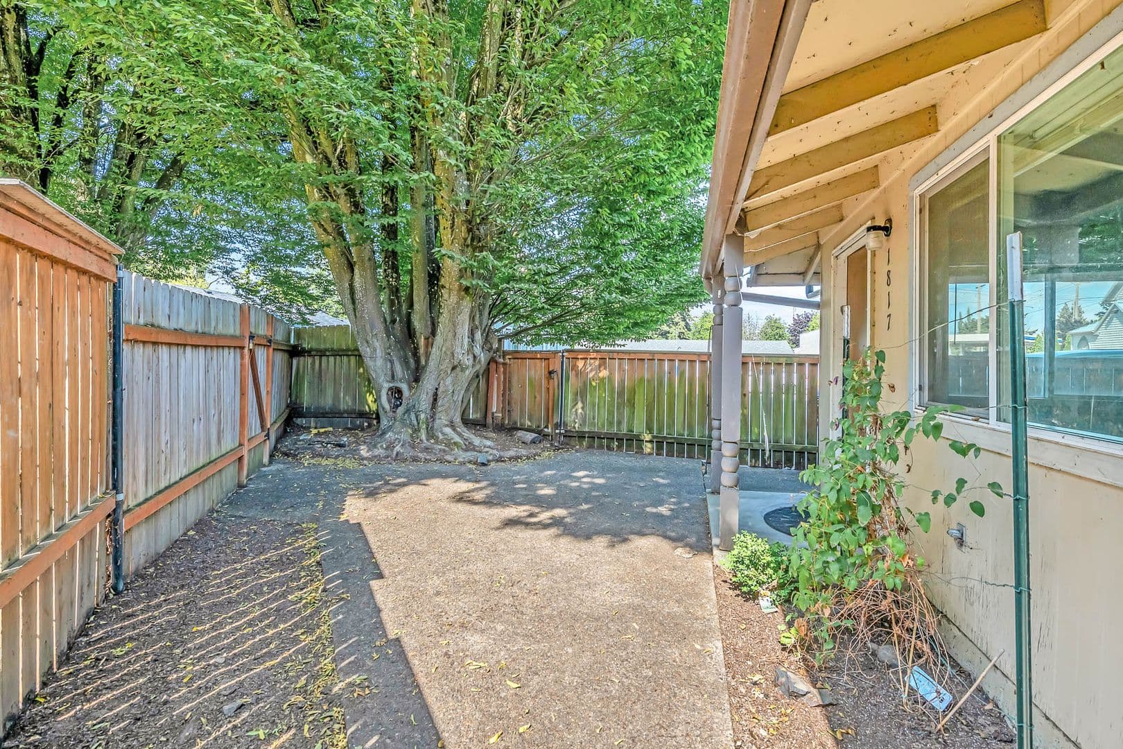Salem Apartment: 1809 - 1817 Ferry St SE
